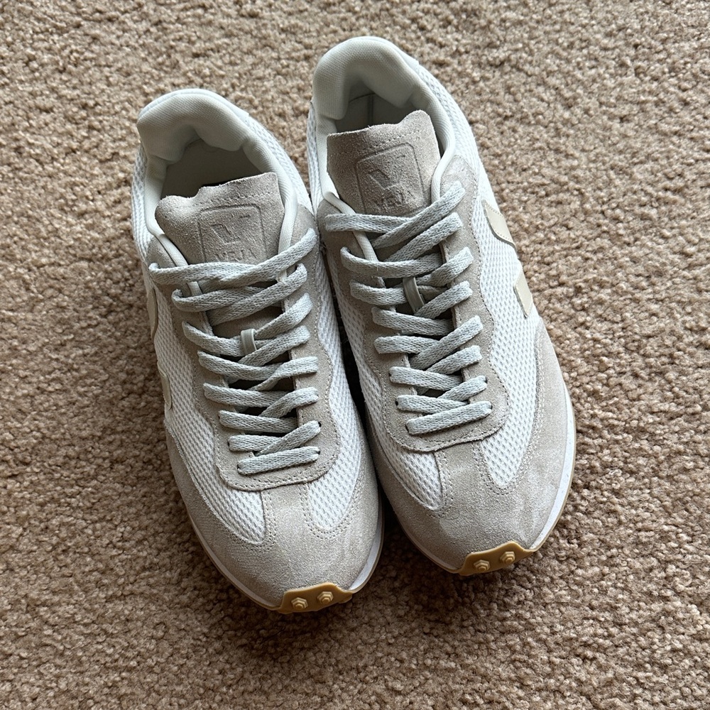Veja Rio Branco Sneakers US9 MSRP $140 - Picture 2 of 10